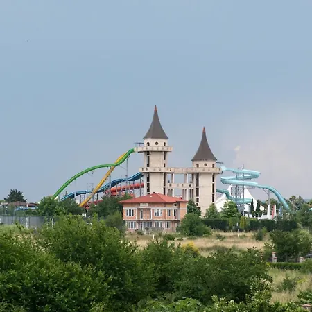 Апартамент Ваяна Daire Ravda